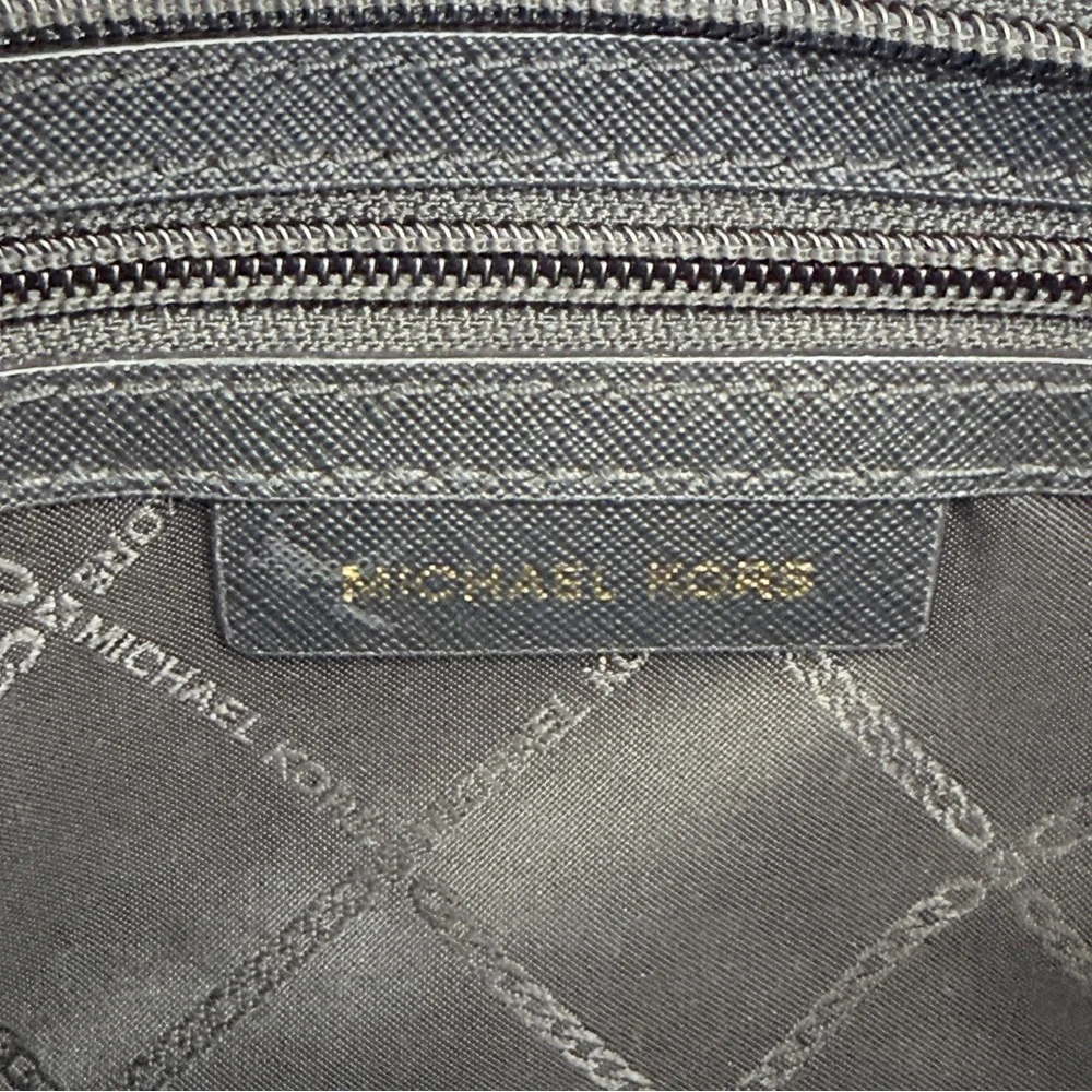 Michael Kors Selma Studded Medium Crossbody Black Saffiano Leather Gold Stud - Picture 7 of 14